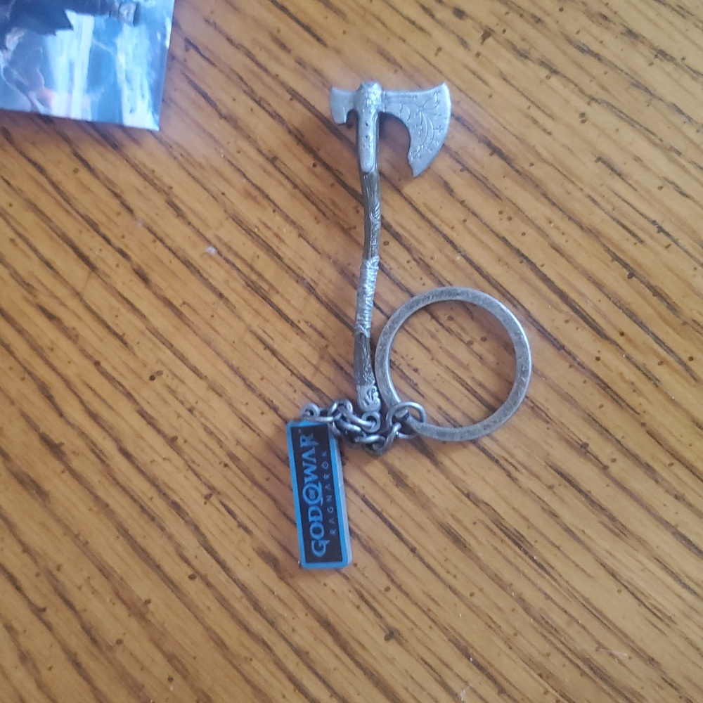 God Of War Ragnarok Keychain - Picture 5 of 5